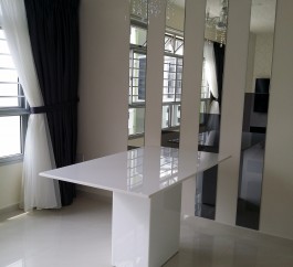 MARBLE-TABLE